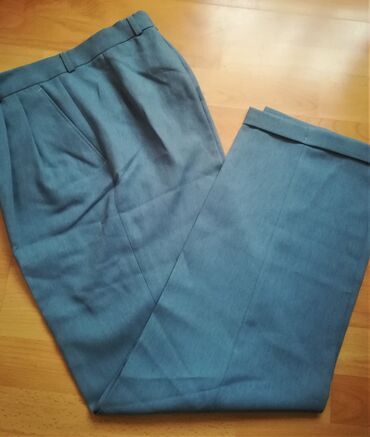 krem pantalone i plava kosulja: Pantalone XL (EU 42), bоја - Svetloplava