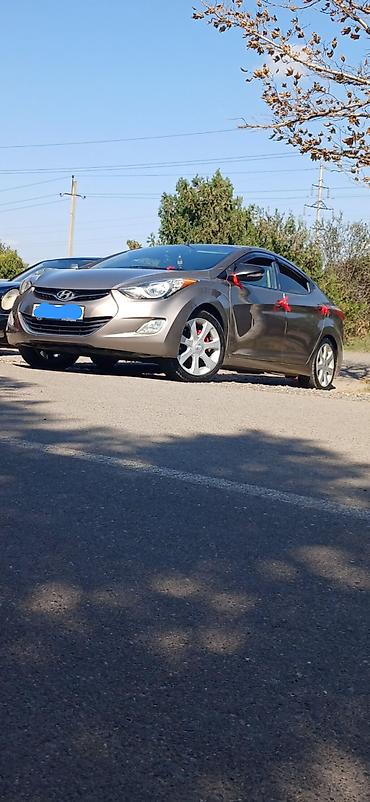 Hyundai: Hyundai Elantra: 1.8 l | 2011 il Sedan — 7