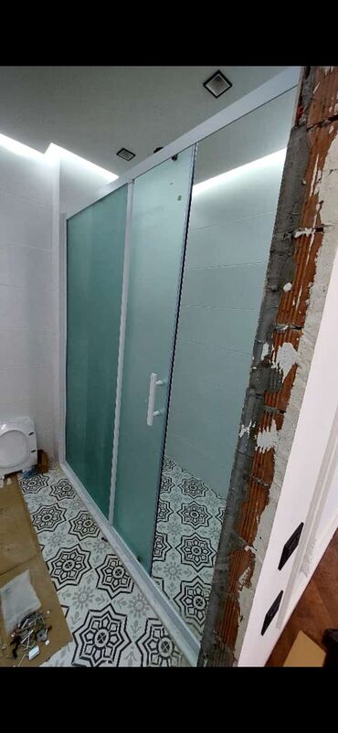 Duş kabinaları, arakəsmələr: Yeni Üstü açıq kabina, Künc üçün, Pulsuz çatdırılma — 5