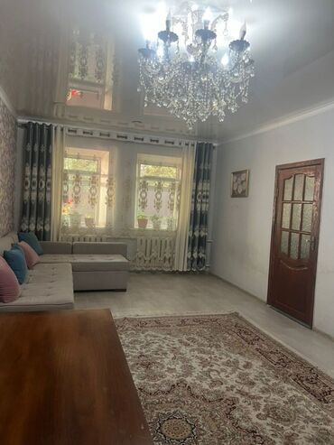 сдаю дом на длительный срок рядом просп жибек жолу бишкек: 90 м², 4 комнаты, Забор, огорожен