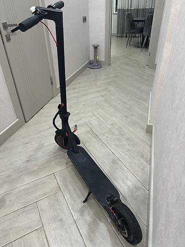 te superstore: Elektrikli skuter – qatlanan, displeyli - Rəng: qara, qırmızı — 2