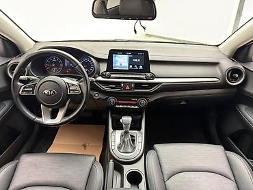 Kia: Kia K3: 2019 г., 1.6 л, Вариатор, Бензин, Седан — 3