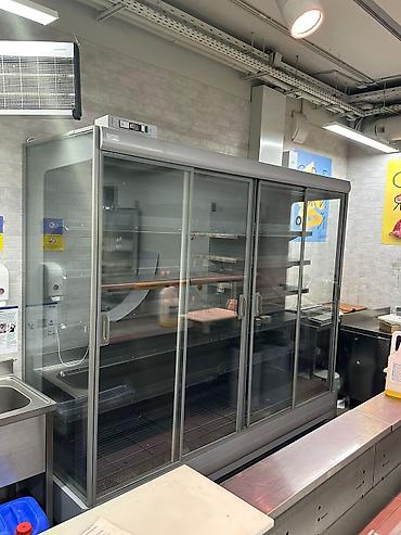 Холодильное оборудование: Для напитков, Для молочных продуктов, Для мяса, мясных изделий, Россия, Б/у — 10