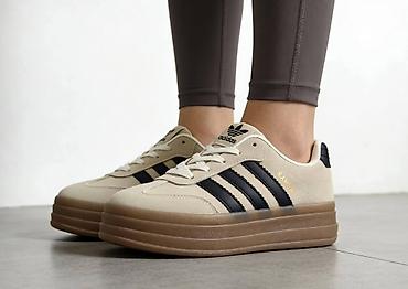 Patike: 36-41
Cena 3200 din — 9