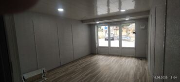 Digər kommersiya daşınmaz əmlakı: Obyekt Yeni Gunesli D massivinde elverishli yerde yeni tikilen XEZER — 3