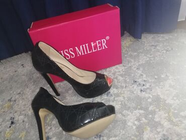bot ayaqqabilar: Miss Miller qadın kabloku - Model: platformalı, açıq burunlu stiletto