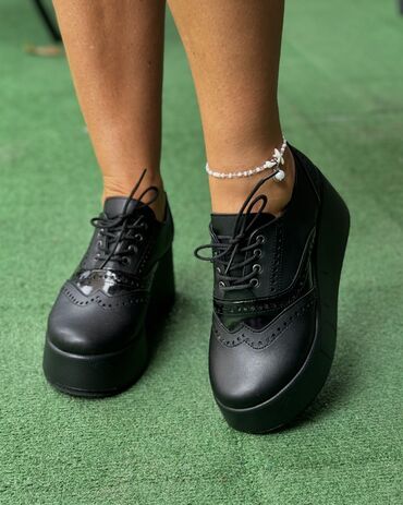 Women's Sneakers and athletic shoes: Cena:4300din
Br:36-40
Djon9cm — 7