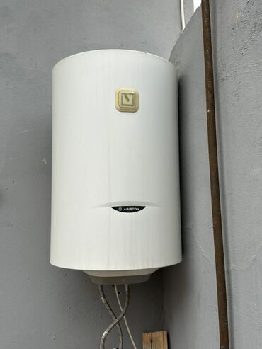 standard qapi olculeri: Ariston elektrik su qızdırıcısı (divara montajlı, silindrik korpus)