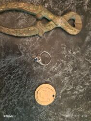 tek qaş üzükler: Metal aksesuar dəsti - Bəzəkli metal dekor detalı: tökmə texnikasında