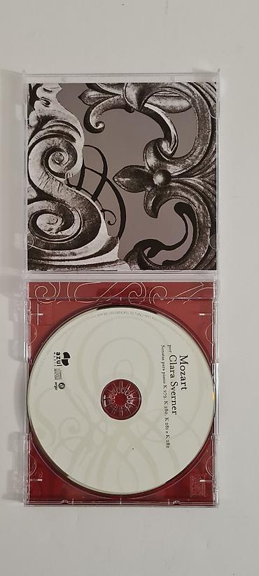 Kasete, CD i DVD: ★ Na prodaju kolekcija od komplet 5 kompakt diskova "Mozart por Clara — 10