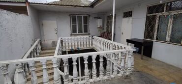 Həyət evləri və villaların satışı: Bakıxanov qəs. 8 otaq, 180 kv. m, Kredit yoxdur, Təmirsiz — 10
