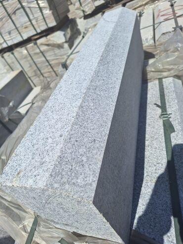 Kafel və metlax: Mermer qrabit Bu boz rəngli, yonulmuş səkilər və ya bordürlərdir -da lalafo.az — 19 Kafel və metlax: Mermer qrabit Bu boz rəngli, yonulmuş səkilər və ya bordürlərdir — 19