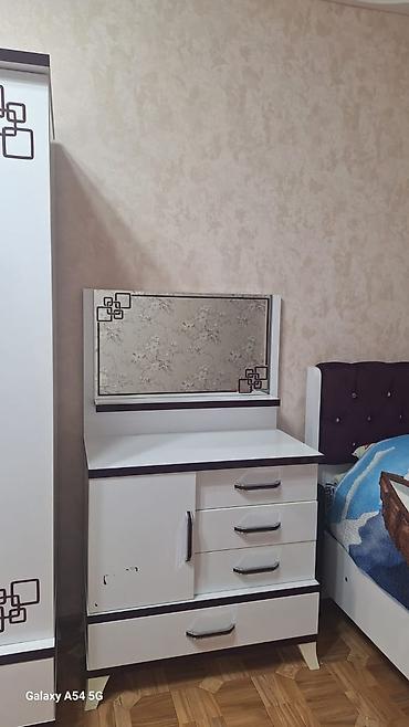 yagmur: Yataq otağı mebel dəsti - Rəng: Ağ, tünd xətt detalları və dekorativ — 2