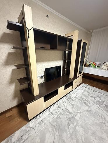 Тумбы и подставки для телевизора: Стенка-шкаф, Тип стенки-шкафа: Горка, Для зала, Б/у, Особенности: С отделением под телевизор — 3
