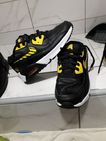 obuca novi pazar: Nike, Veličina - 33