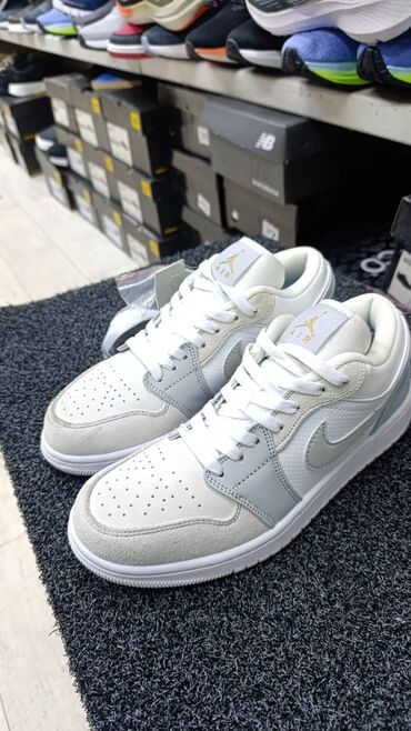 спортивные бриджи мужские: Кроссовки Jordan 1 Low (артикул на ярлыке: CV) - Модель: низкие кеды