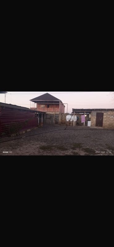 2 mərtəbə ev çertyojları: Satılır: həyət evi və geniş həyət sahəsi - 2 mərtəbəli yarımçıq