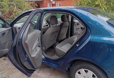 Chevrolet: Chevrolet Cobalt: 1.5 l | 2024 il Sedan — 5