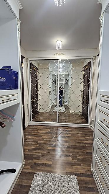 Продажа коттеджей и домов: Классический трехэтажный дом с благоустроенным двором и премиальной — 24