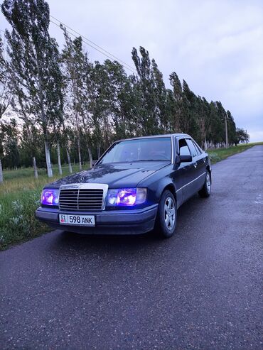 срочное продажа авто: Mercedes-Benz W124: 1990 г., 2.3 л, Механика, Бензин, Седан