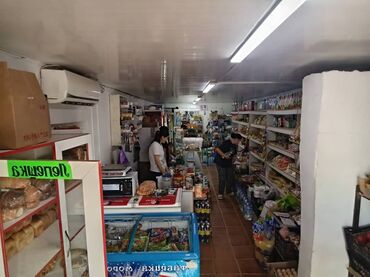 аренда помещение каракол: Ижарага берем Дүкөн, Турак үйдө, 60 кв. м Иштеп жаткан, Жабдуулары менен, Ремонту менен, Суу, Кондиционер
