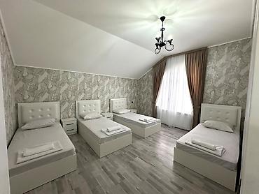 quba heyet evi: 200 kv. m, 4 otaqlı, Su, Kanalizasiya, Kombi — 4