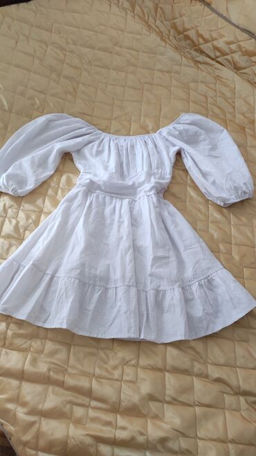 plisana haljina: M (EU 38), L (EU 40), color - White, Other style, Short sleeves
