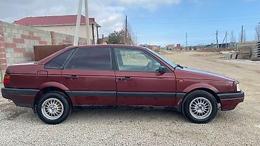 2 9 тди: Volkswagen Passat: 1991 г., 1.8 л, Кол менен иштөөчү, Бензин, Седан — 3