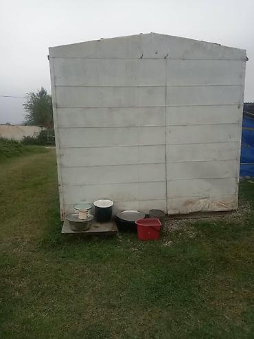 gunluk arenda: Vagon satılır qiymet 5500 real alıcıya endirim olacaq Uzunu 9metr — 8