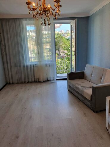 Uzunmüddətli kirayə mənzillər: Biləcəri qəsəbəsi,300 nömrəli məktəbin ərazisində,5 mərtəbənin, 3-cu — 9