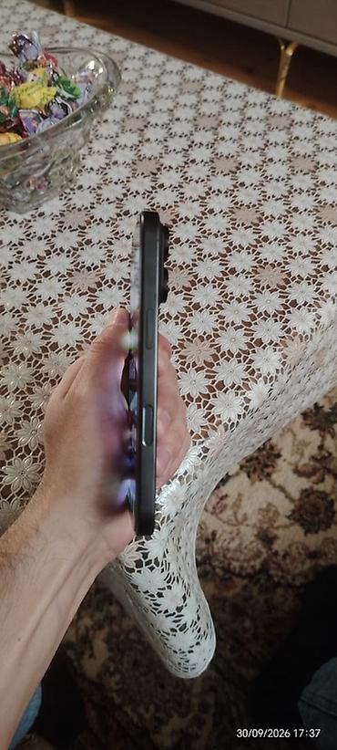 a 10 s: IPhone 16 Pro, 128 GB, Qara, Face ID — 3