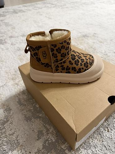 сапоги 34 35: Детские зимние ботинки UGG Tasma Colorblock - Модель: Tasma — 1