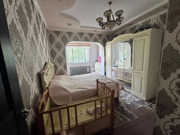 кадамжай квартира: 4 бөлмө, 77 кв. м, 105-серия, 3 кабат, Евроремонт
