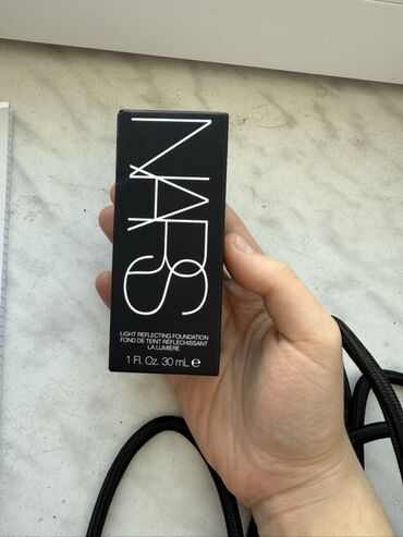 Ətriyyat: Tonal krem, Nars