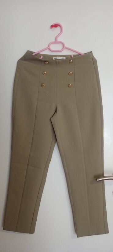 Pantalone: 2XS (EU 32), Visok struk, Drugi kroj pantalona na lalafo.rs Pantalone: 2XS (EU 32), Visok struk, Drugi kroj pantalona