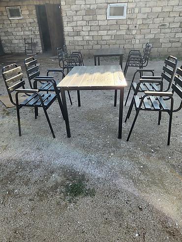 bar otracagi: Metal karkaslı masa və stul dəsti - Tərkib: 1 ədəd düzbucaqlı masa + — 2
