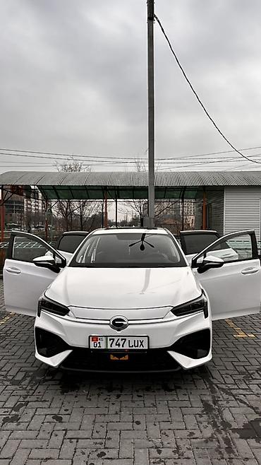 byd e6: GAC Aion S белый седан 2021/7 месяца. Машина идеальном состоянии — 2