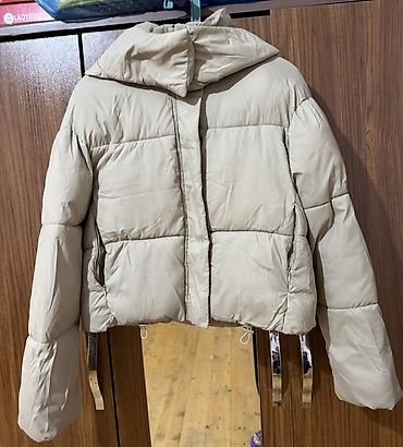 prada kurtka: Qadın qısa şişmə gödəkçə - Rəng: bej - Model: qısa/kropped kəsim — 1