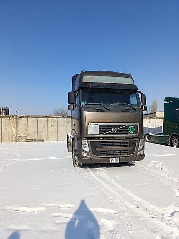 волва 2012: Тягач, Volvo, 2012 г., Шторный — 2
