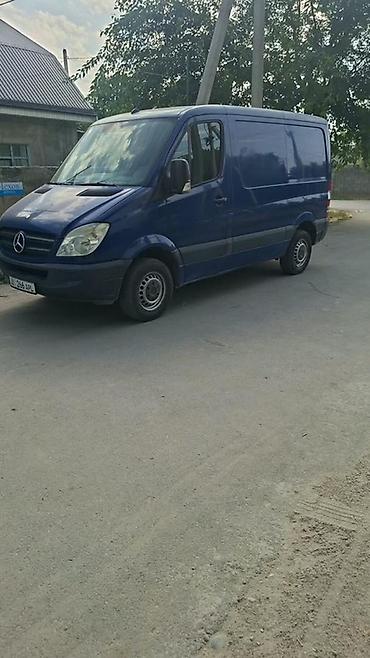 sprinter 2 2: Грузовой фургон Mercedes‑Benz Sprinter синего цвета. - Кузов — 1