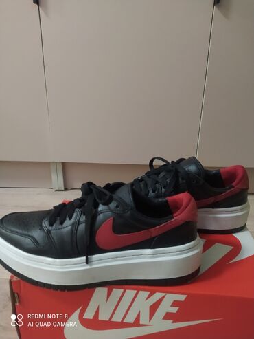 серебряное кольцо женское: Кроссовки, 39, Nike, Б/у, цвет - Черный, Самовывоз