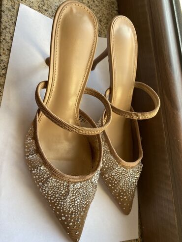 Tuflilər: Tuflilər, Ölçü: 37, rəng - Bej, Yeni — 1