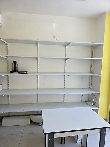 Divar tipli metal karkaslı rəf sistemi və iş masası Məhsul təsviri: -