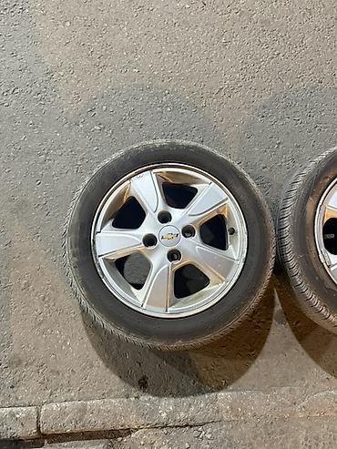 Шиналар жана дисктер: Дөңгөлөктөр монтажда 165 / 60 / R 14, Жай, Колдонулган, Комплект, Жеңил унаалар, Куйма, тешиктери - 4 — 3