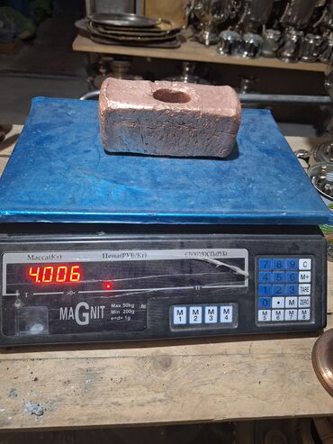 Digər qab-qacaq və mətbəx ləvazimatları: Dəstə daxilində müxtəlif ölçülü və formalı mis həvənglər və əzgilər — 2