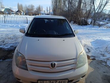 Toyota: Toyota ist: 2003 г., 1.5 л, Автомат, Бензин, Хэтчбэк