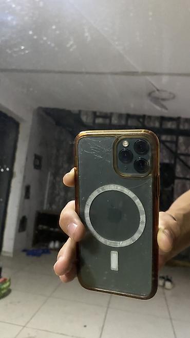 IPhone 11 Pro, Б/у, 256 ГБ, Чехол, 72 %