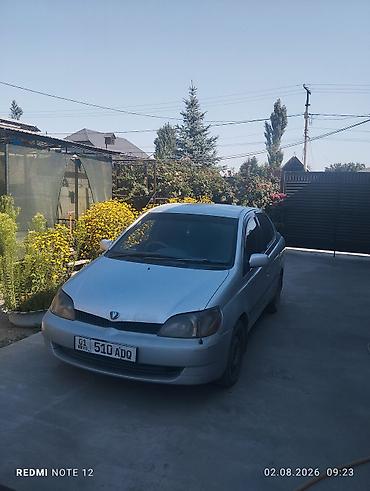 Транспорт: Toyota Platz: 2001 г., Седан — 2