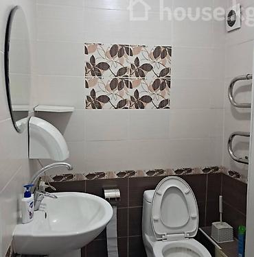 Аренда офисов: Аренда офисов, 90 м², В жилом комплексе, С отдельным сан узлом, С отдельной кухней, С отдельным входом — 10