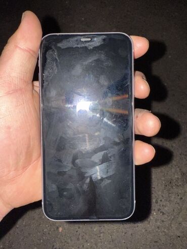 мобильные телефоны айфоны: IPhone 11, Серебристый